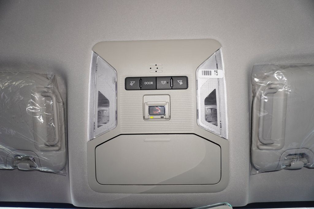 New 2025 Toyota RAV4 XLE image 18