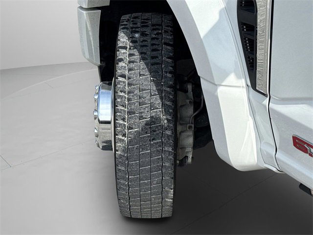Certified 2023 Ford F450 Platinum w/ FX4 Off-Road Package image 41