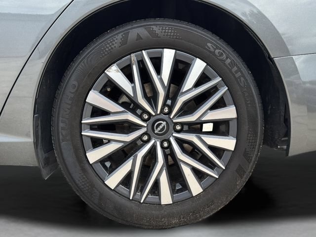 Used 2025 Nissan Altima 2.5 SV FWD image 29