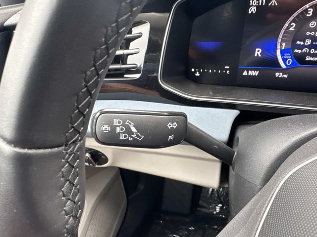 New 2025 Volkswagen Jetta SE FWD image 23