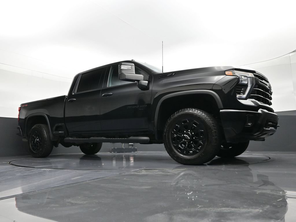 Used 2024 Chevrolet Silverado 2500 LTZ w/ LTZ Plus Package AWD/4WD image 26