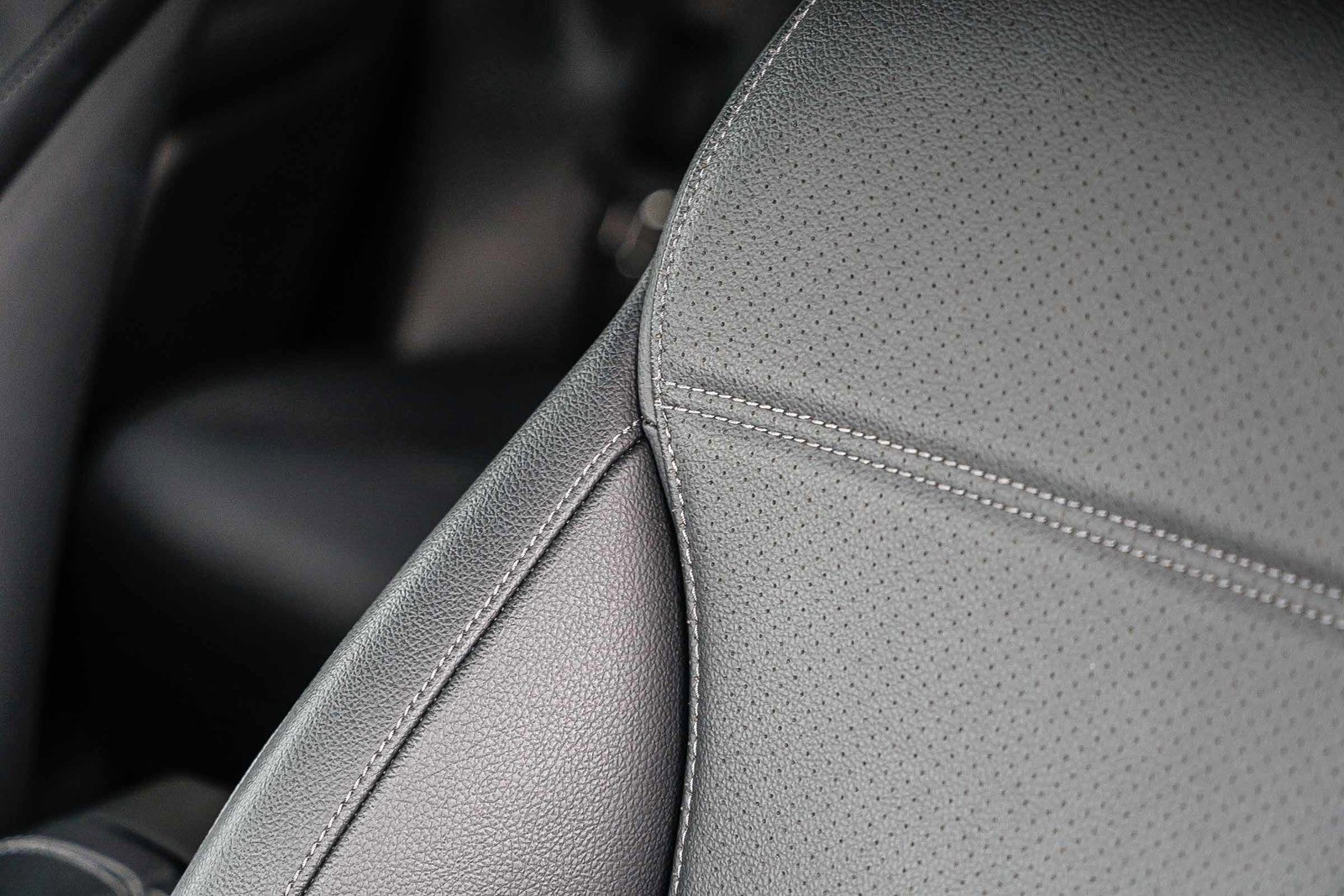 Certified 2025 Mercedes-Benz GLC 300 image 24