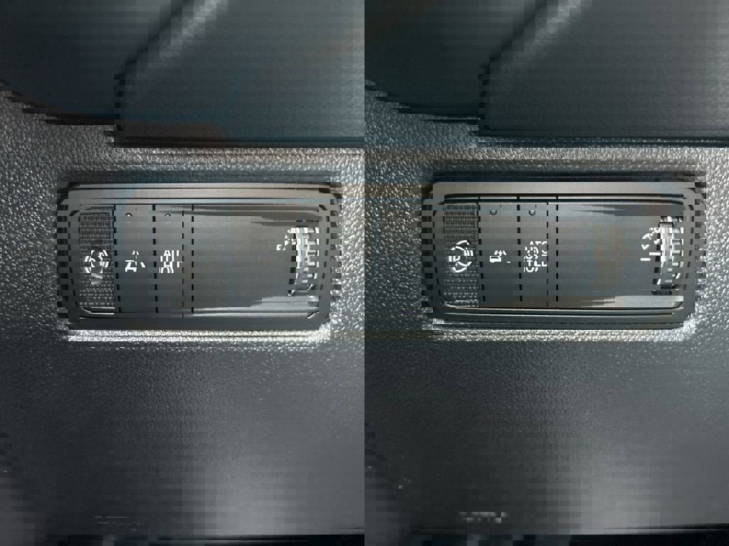 New 2026 Chevrolet Equinox EV LT image 19