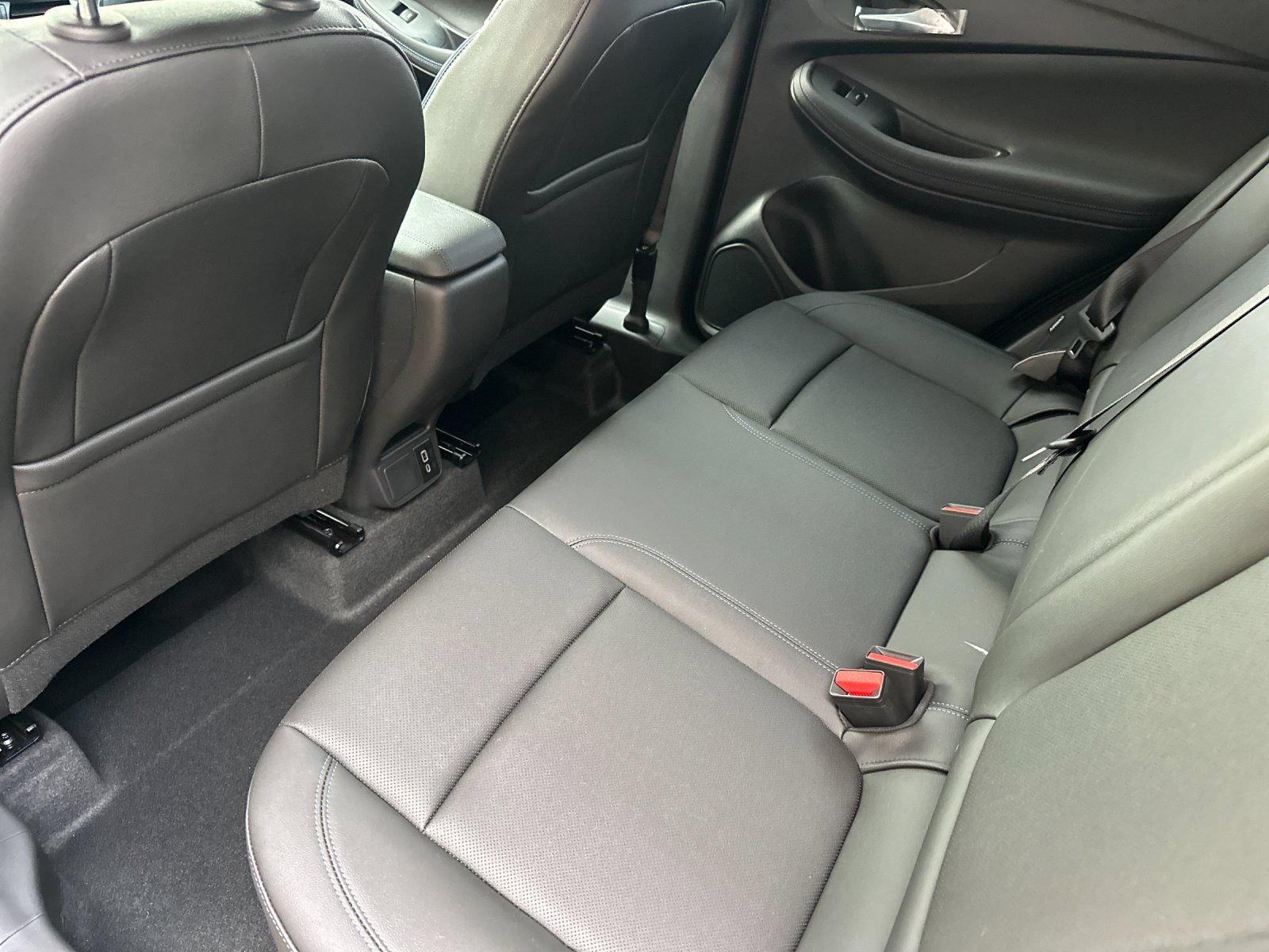 New 2026 Buick Encore GX Sport Touring FWD image 12