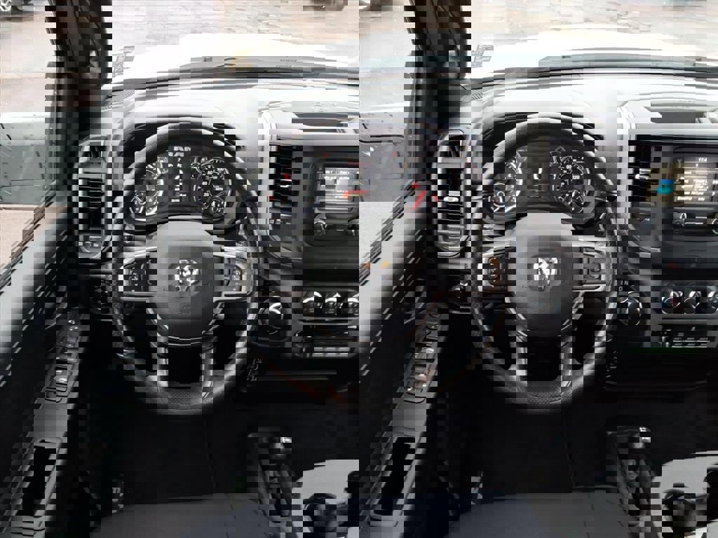 Used 2024 RAM 2500 Tradesman w/ Chrome Appearance Group image 10