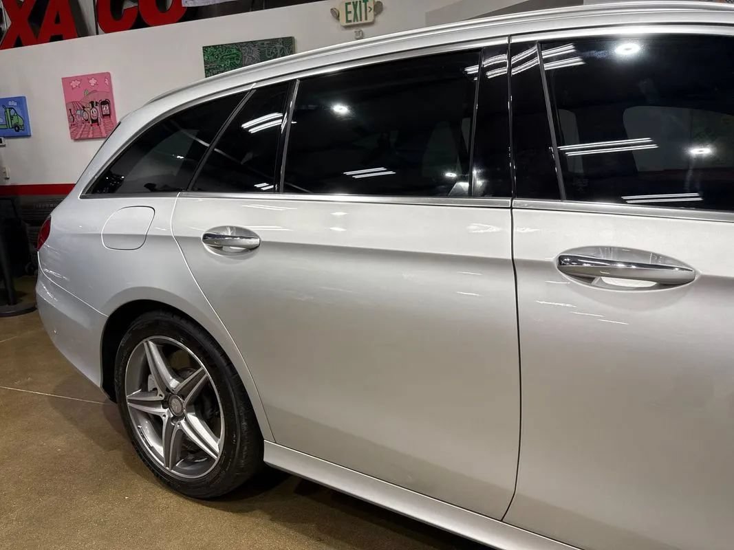 Used 2017 Mercedes-Benz E 400 4MATIC Wagon image 43
