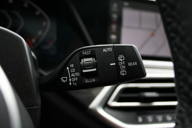 Used 2023 BMW X5 M50i w/ Executive Package image 23