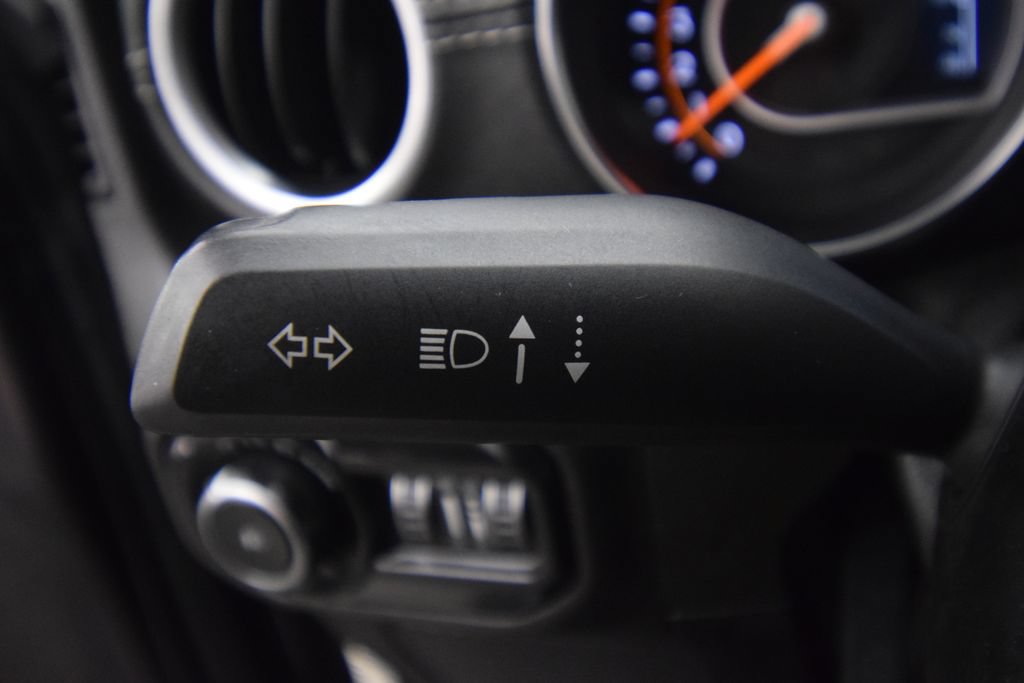 Used 2021 Jeep Wrangler Unlimited Sahara AWD/4WD image 40