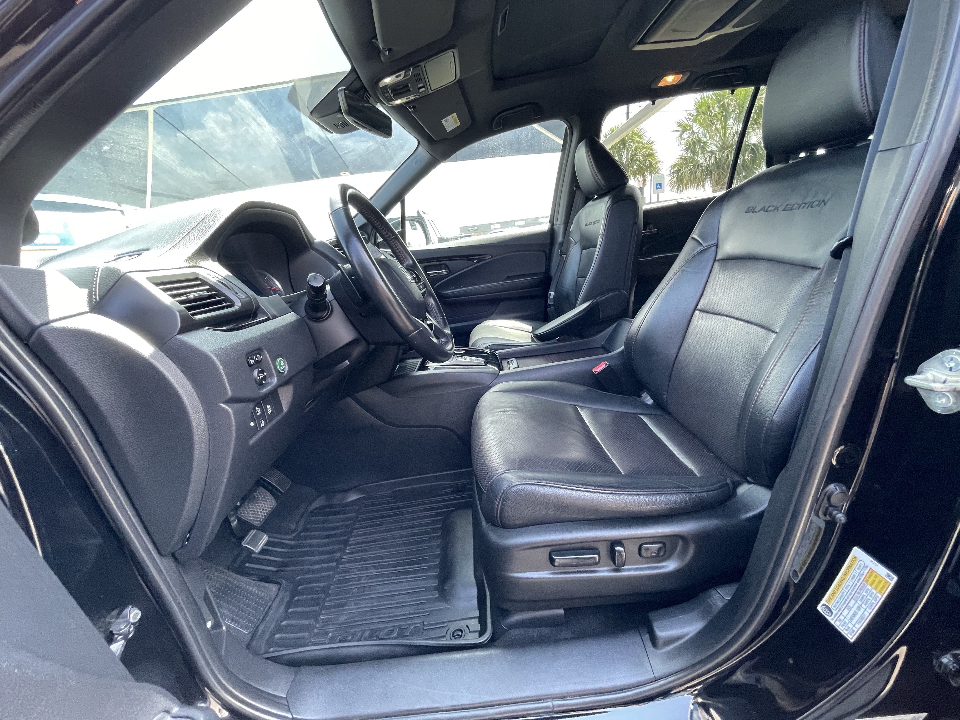 Used 2020 Honda Pilot Black Edition image 25