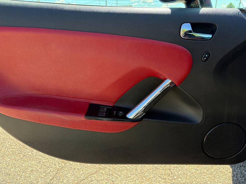 Used 2007 Saturn Sky Red Line RWD image 9