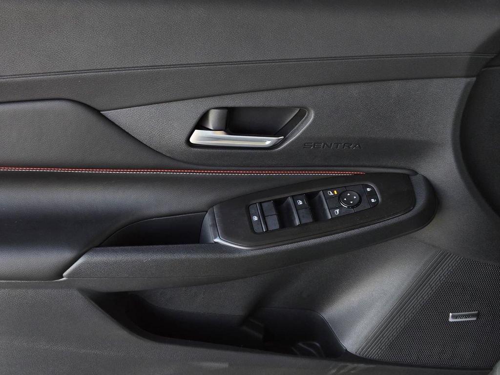 New 2026 Nissan Sentra SR w/ SR Premium Package FWD image 17