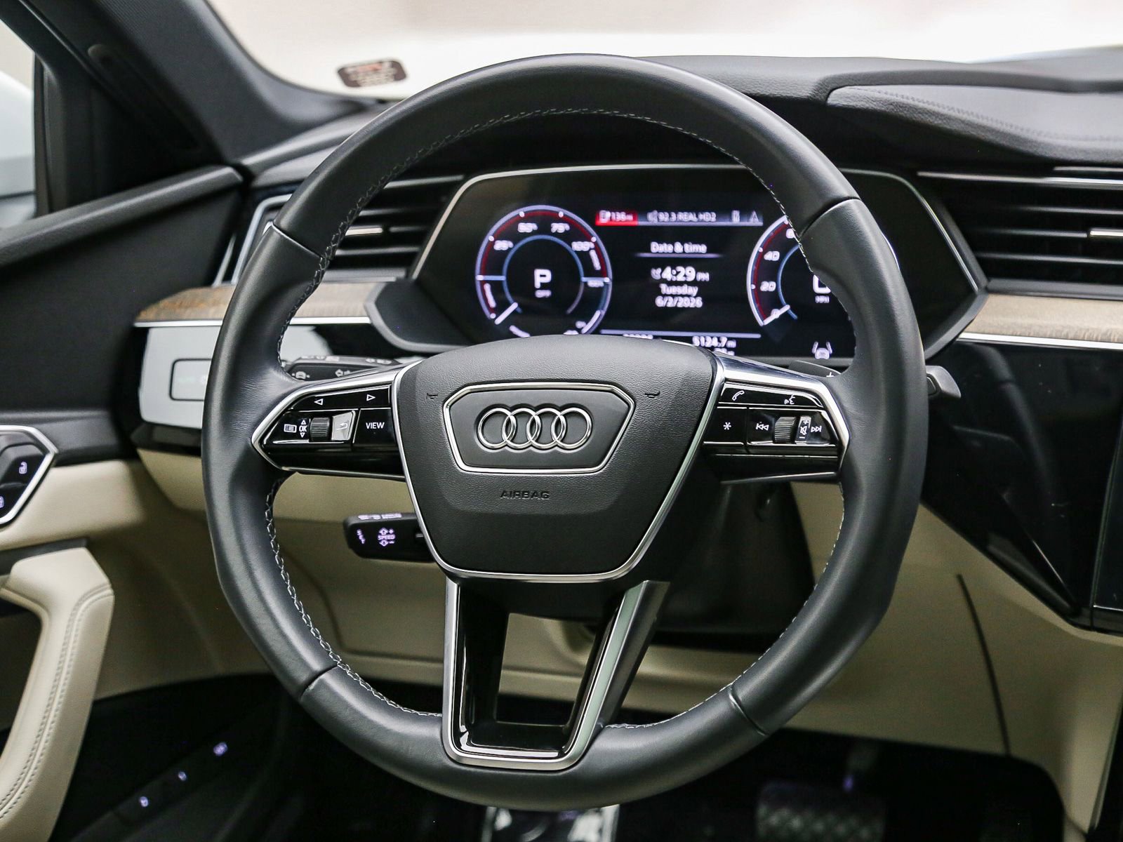 Used 2024 Audi Q8 e-tron Premium Plus w/ Premium Plus Package AWD/4WD image 16