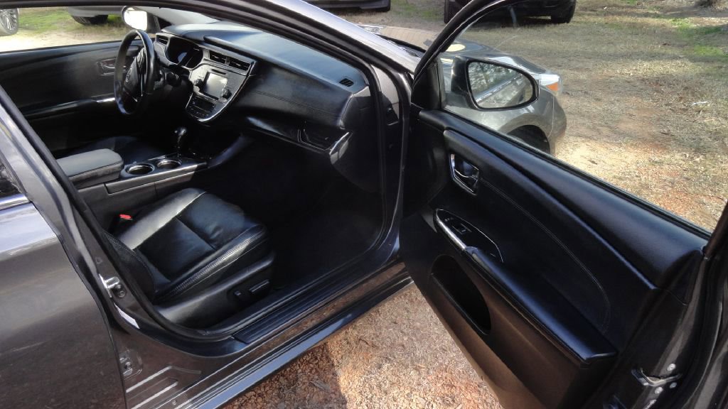 Used 2018 Toyota Avalon XLE image 20