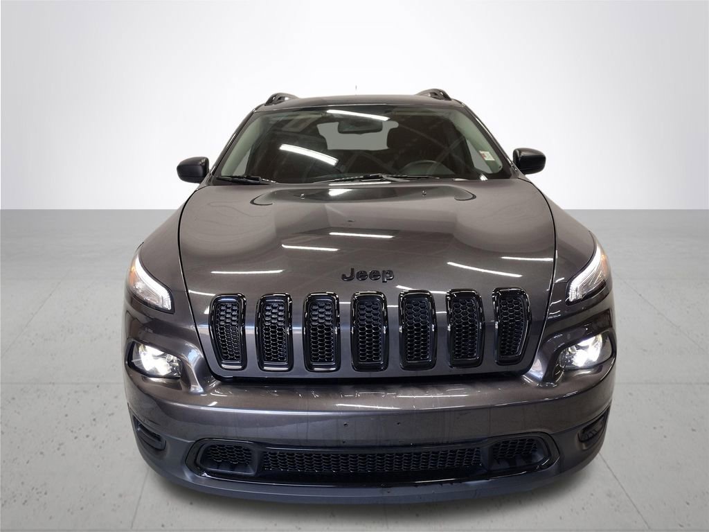 Used 2017 Jeep Cherokee Sport FWD image 3
