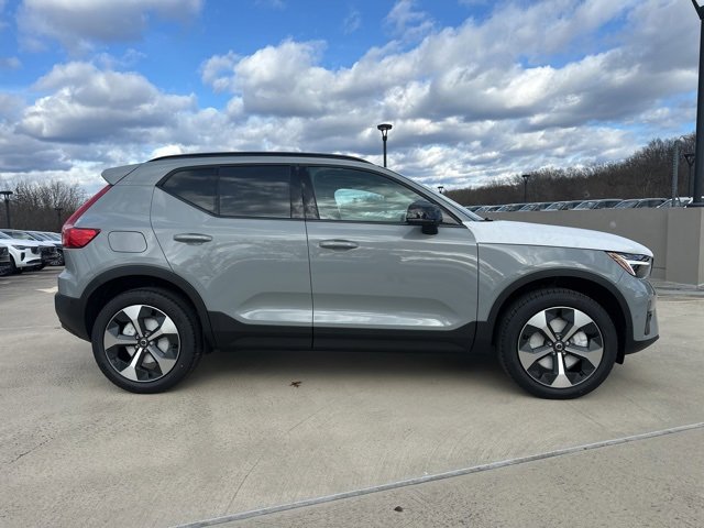 New 2026 Volvo XC40 B5 Plus w/ Protection Package Premier image 8