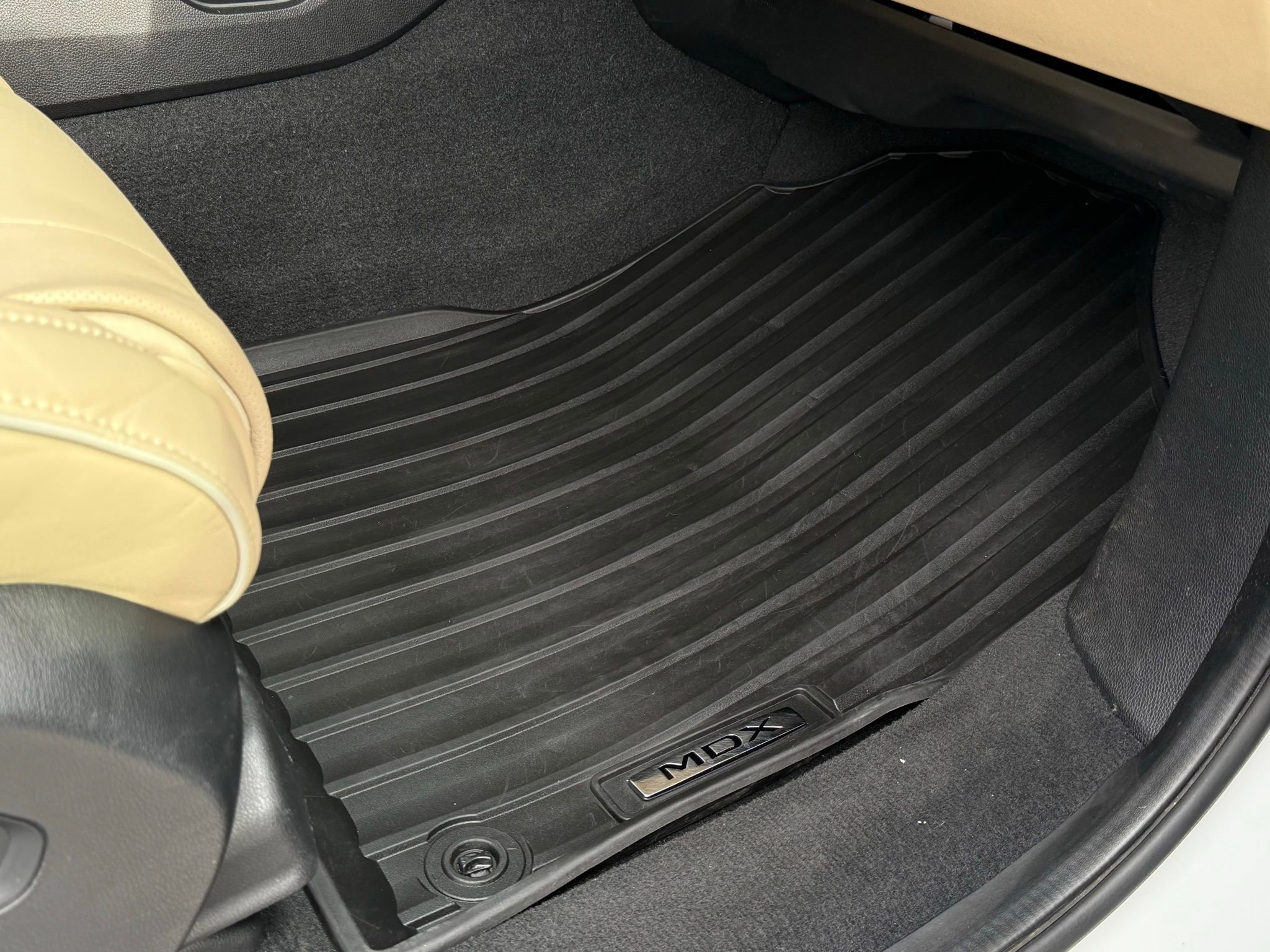 Used 2022 Acura MDX SH-AWD w/ Advance Package image 16