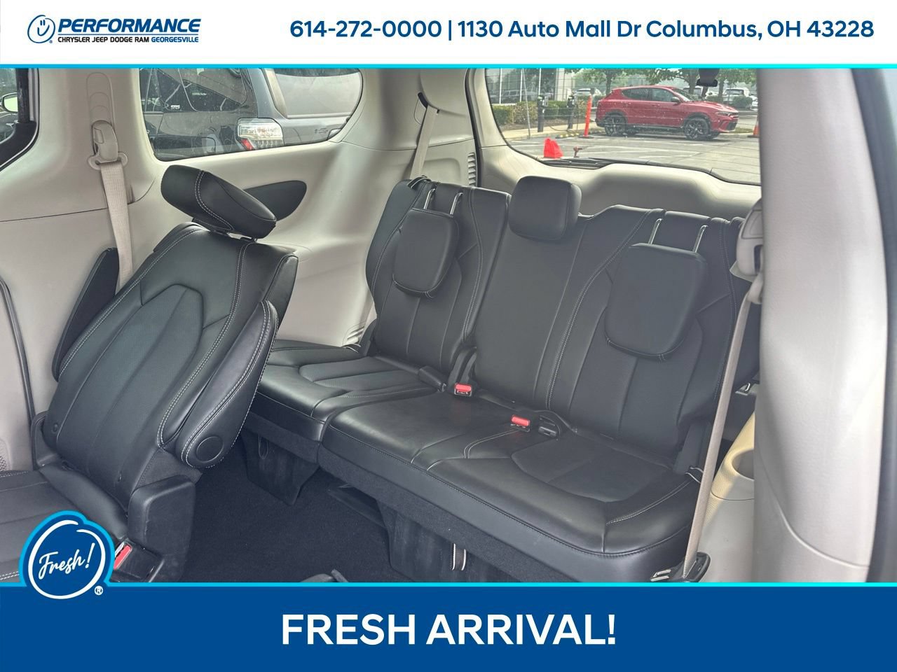 Used 2024 Chrysler Pacifica Touring-L AWD/4WD image 14