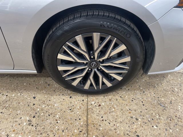 Used 2024 Nissan Altima 2.5 SV image 38