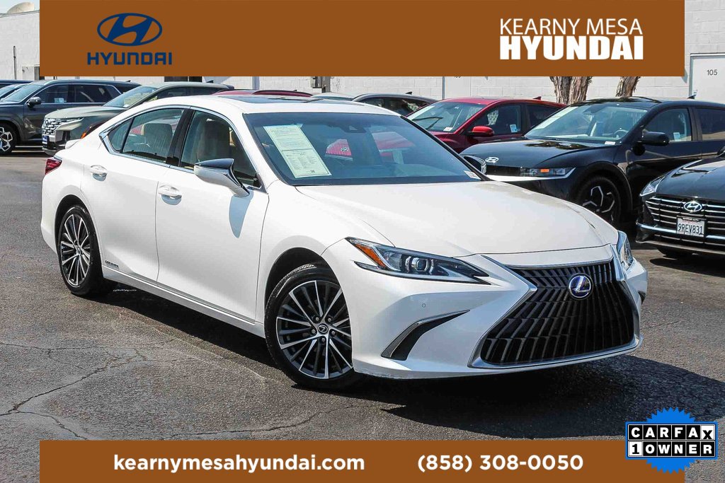 Used 2022 Lexus ES 300h w/ Premium Package