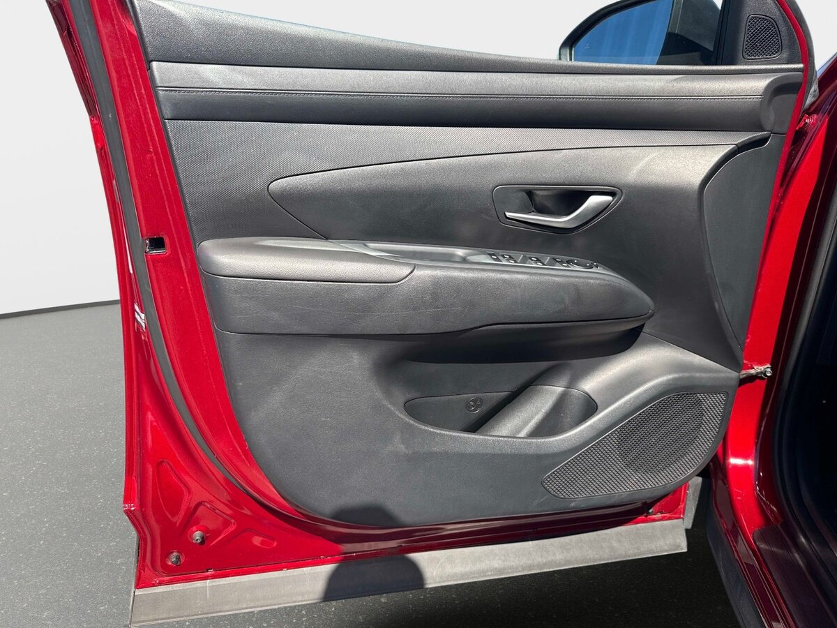 Used 2025 Hyundai Tucson SEL FWD image 14