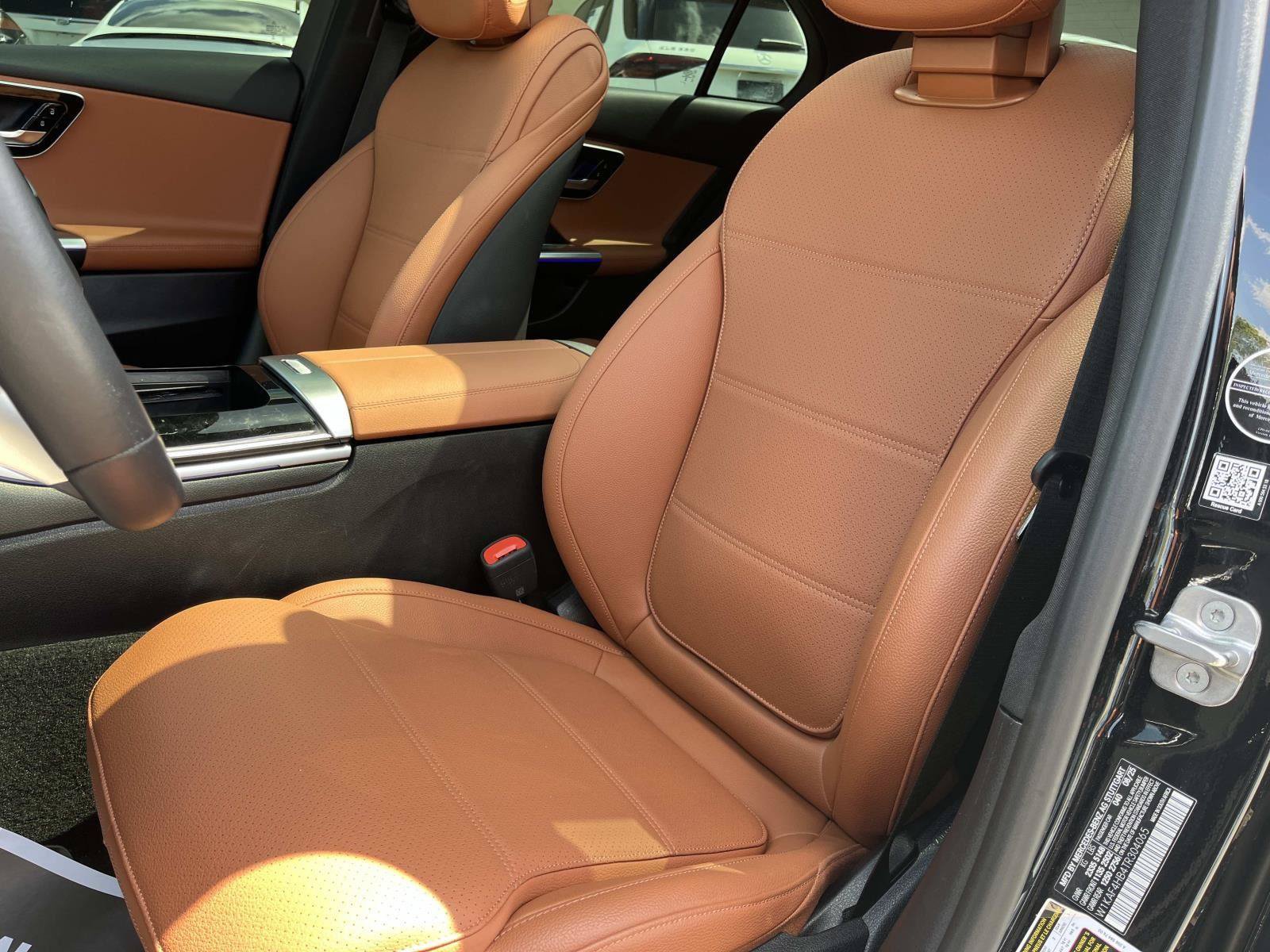 Certified 2026 Mercedes-Benz C 300 4MATIC Sedan image 22
