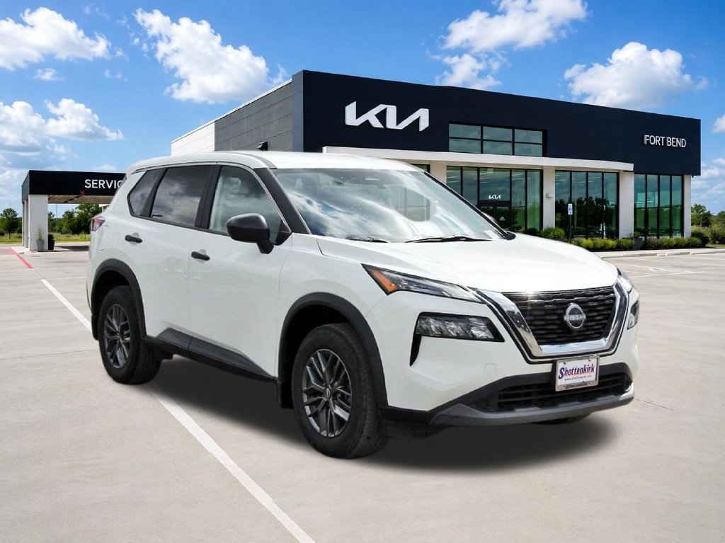 Used 2023 Nissan Rogue S FWD image 3