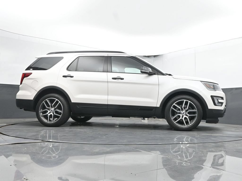 Used 2017 Ford Explorer Sport w/ Equipment Group 401A AWD/4WD image 42