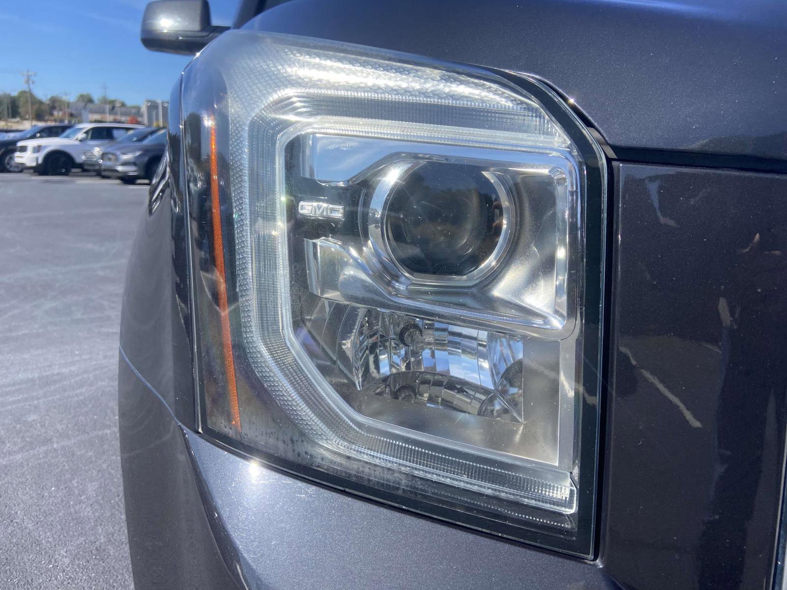 Used 2020 GMC Yukon Denali w/ Enhanced Security Package image 4