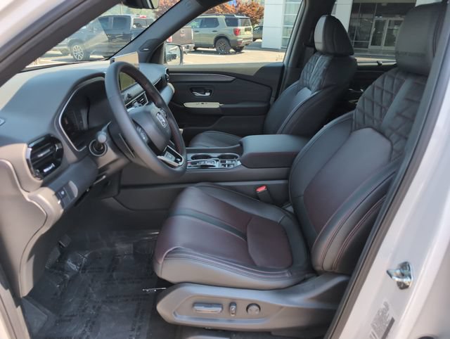 New 2026 Honda Pilot Black Edition image 17