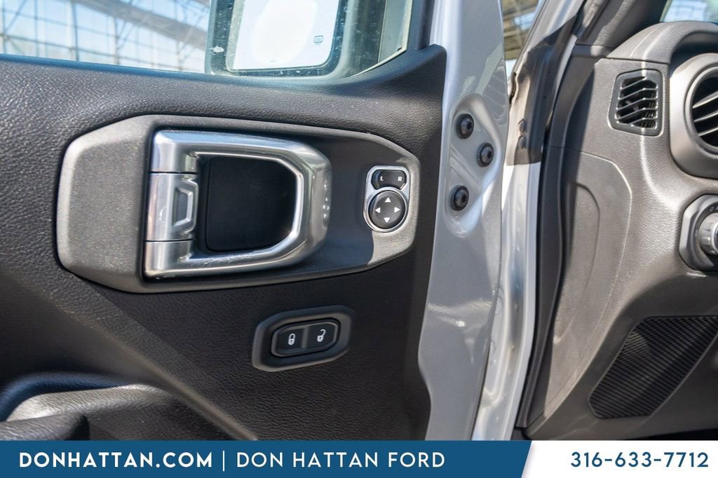 Used 2023 Jeep Gladiator Sport image 15