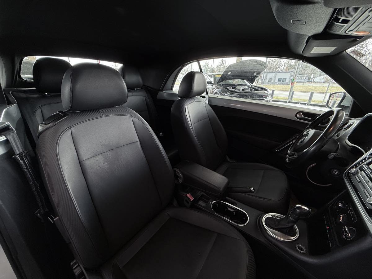 Used 2015 Volkswagen Beetle 1.8T FWD image 34