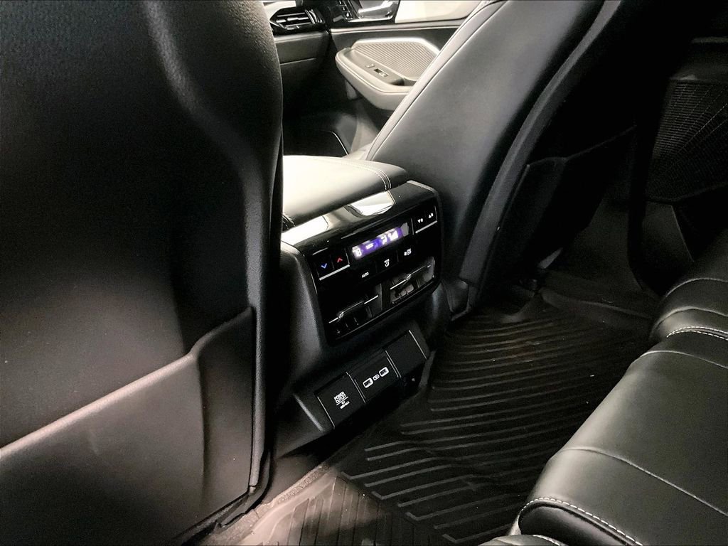 Used 2023 Acura MDX SH-AWD w/ Technology Package image 23
