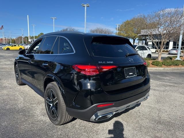 Used 2026 Mercedes-Benz GLC 300 image 4
