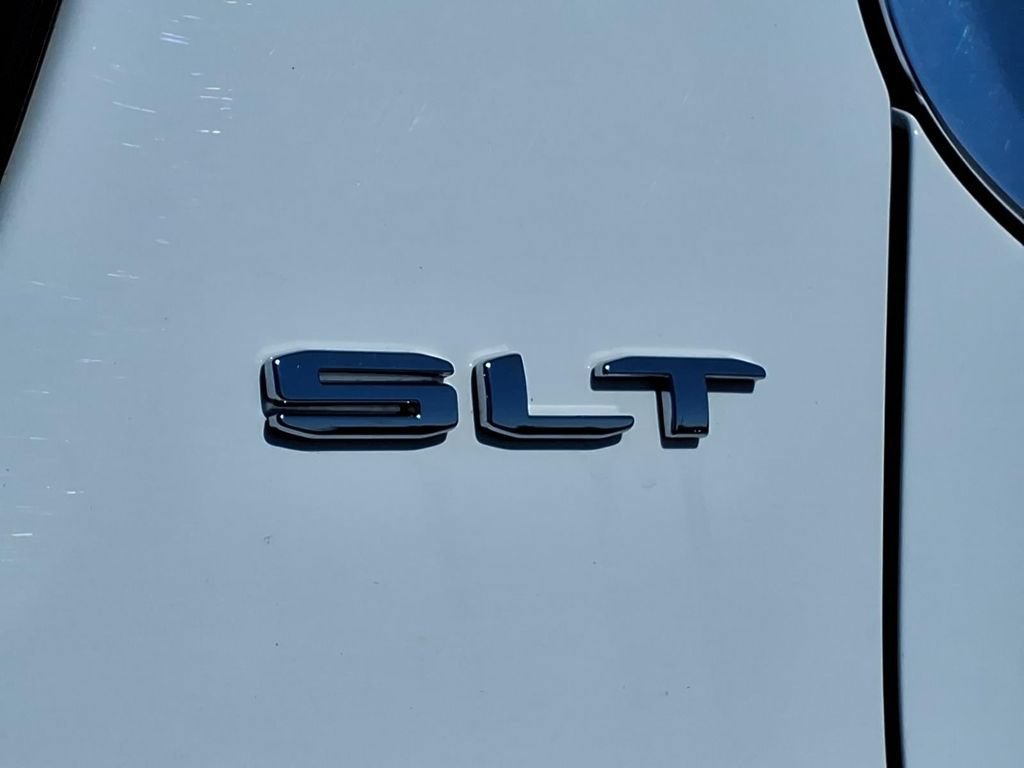 Used 2023 GMC Acadia SLT AWD/4WD image 10