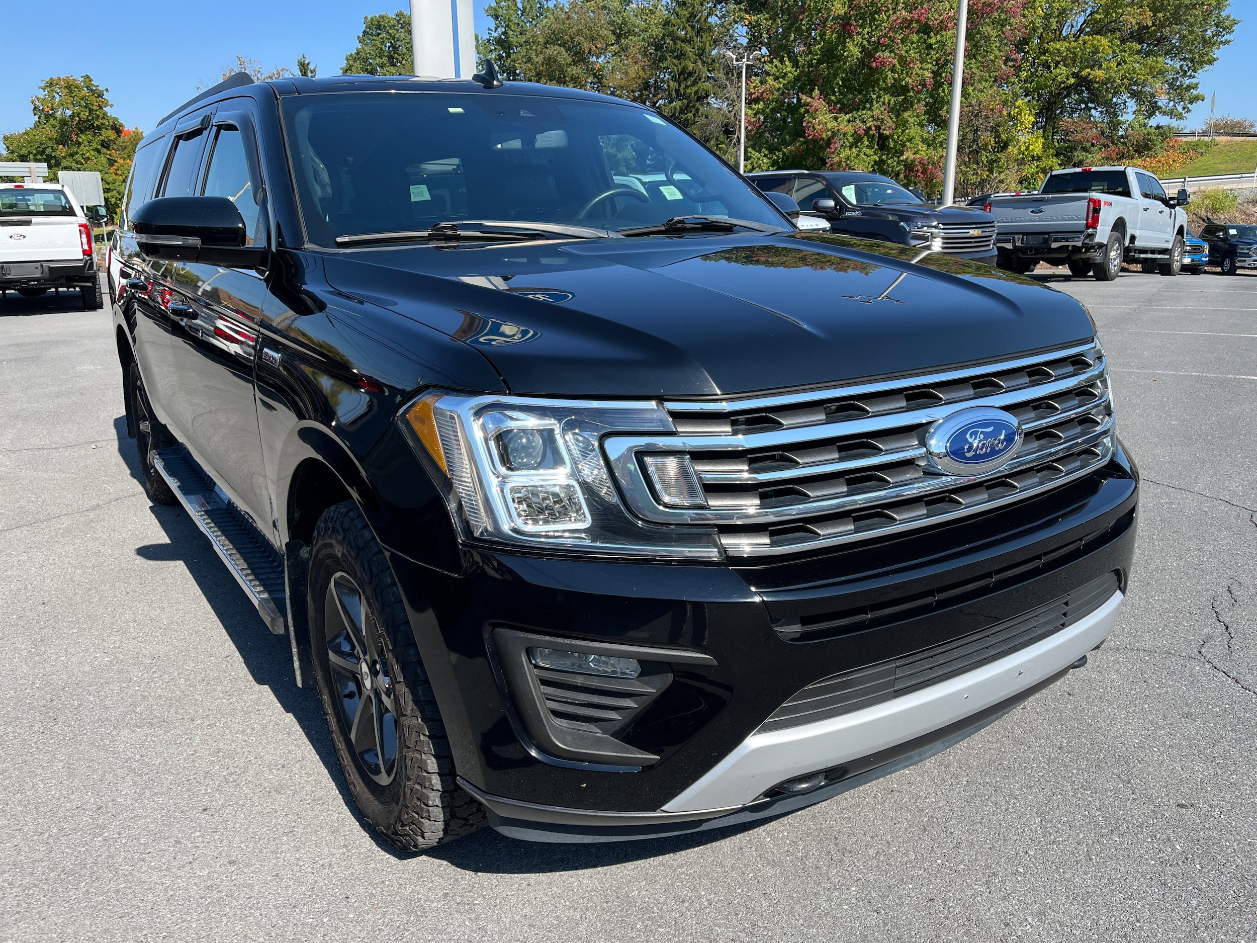 Certified 2018 Ford Expedition Max XLT w/ Equipment Group 202A AWD/4WD image 4
