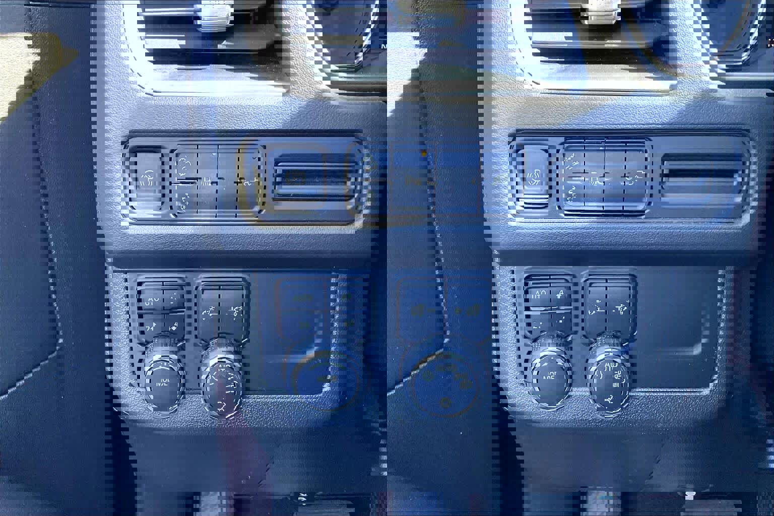 Used 2021 Chevrolet Tahoe Z71 image 33