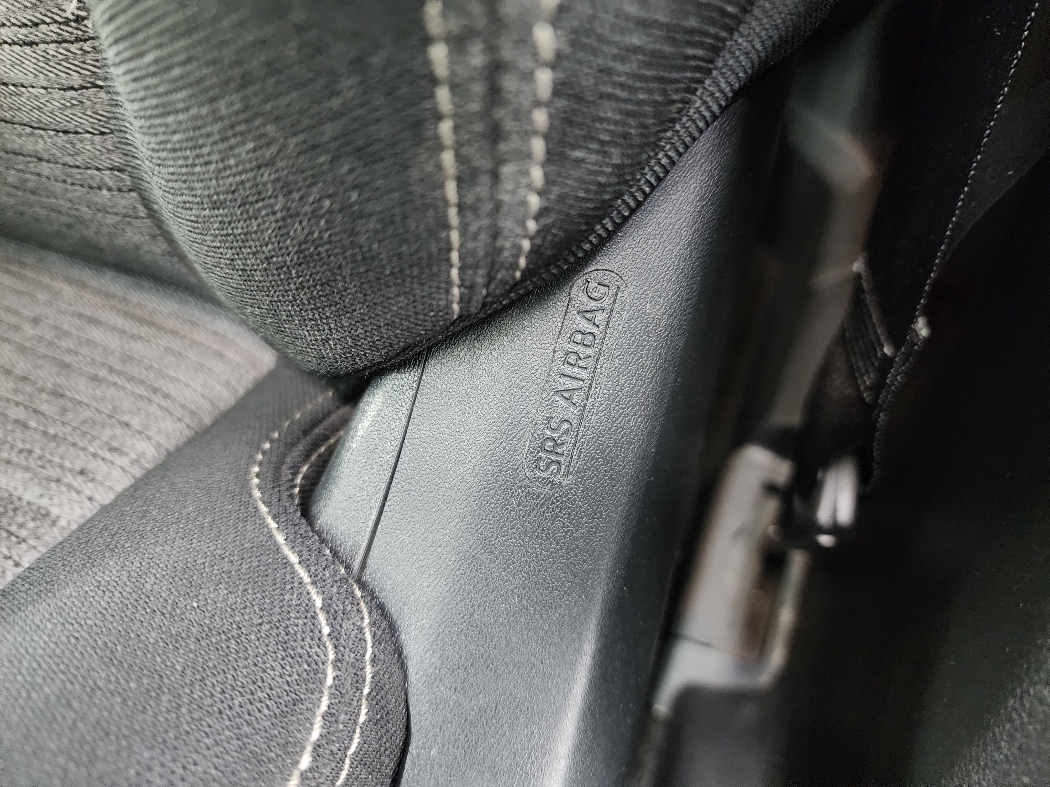 Used 2023 Nissan Rogue SV image 39