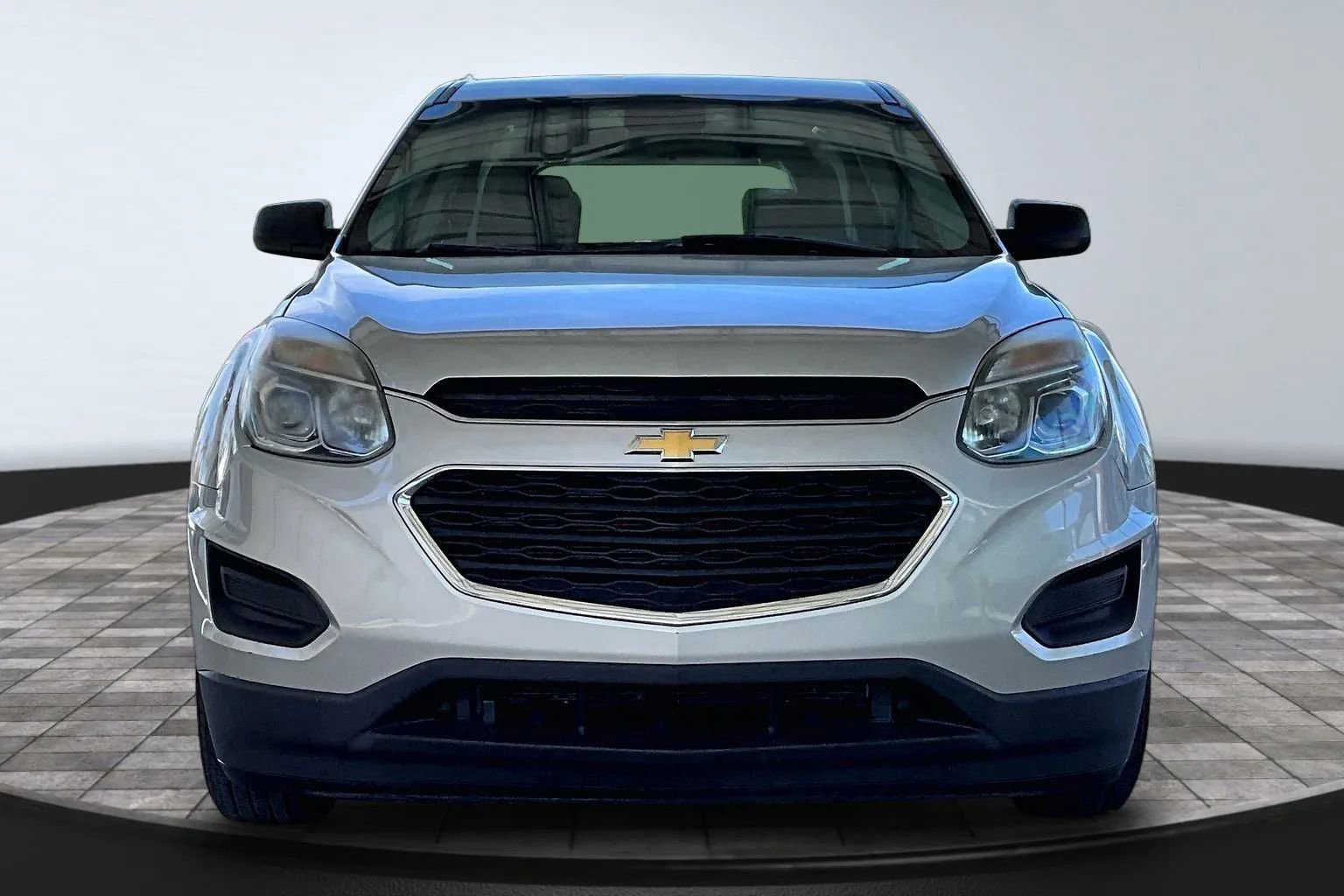 Used 2016 Chevrolet Equinox LS FWD image 2