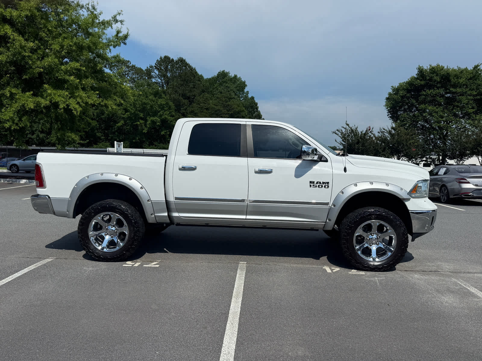 Used 2015 RAM 1500 Laramie w/ Convenience Group AWD/4WD image 6