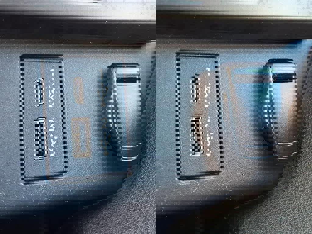 Used 2022 Nissan Leaf S image 23