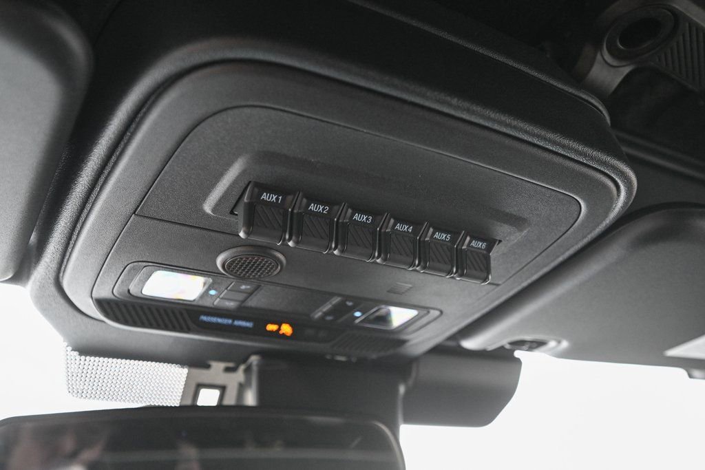 New 2025 Ford Bronco Badlands image 35