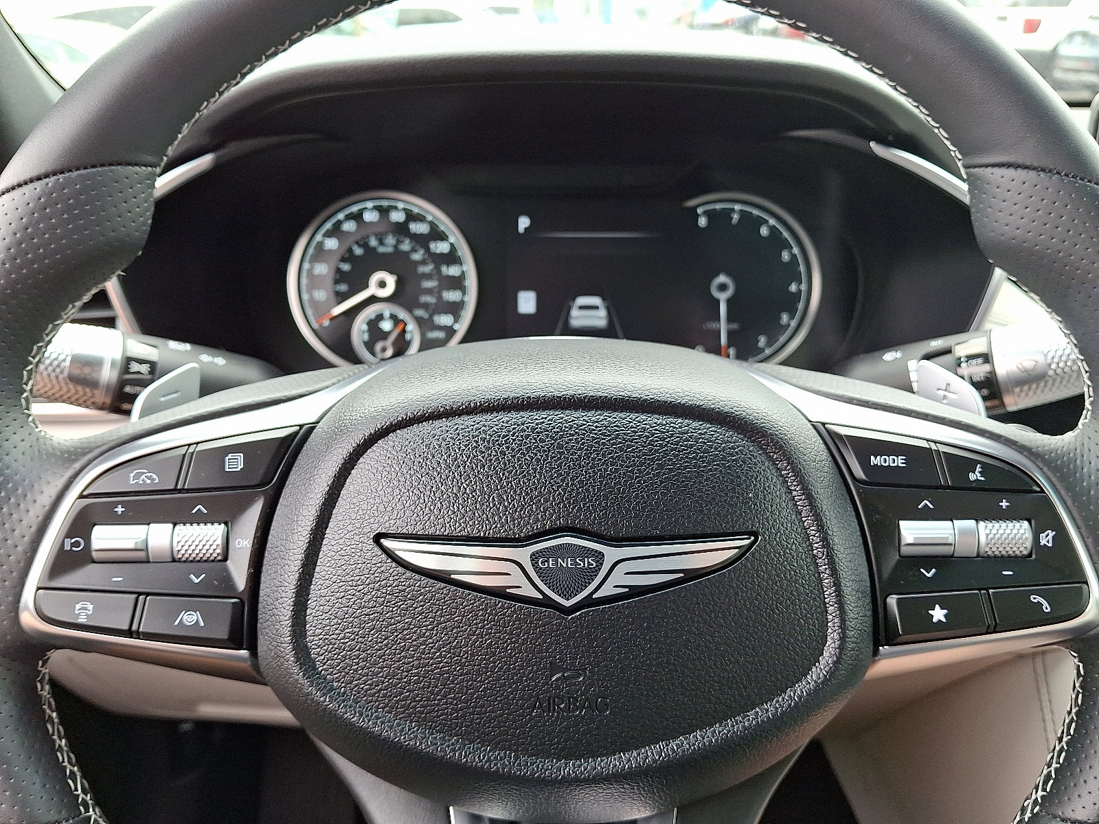 Used 2025 Genesis G70 2.5T image 19