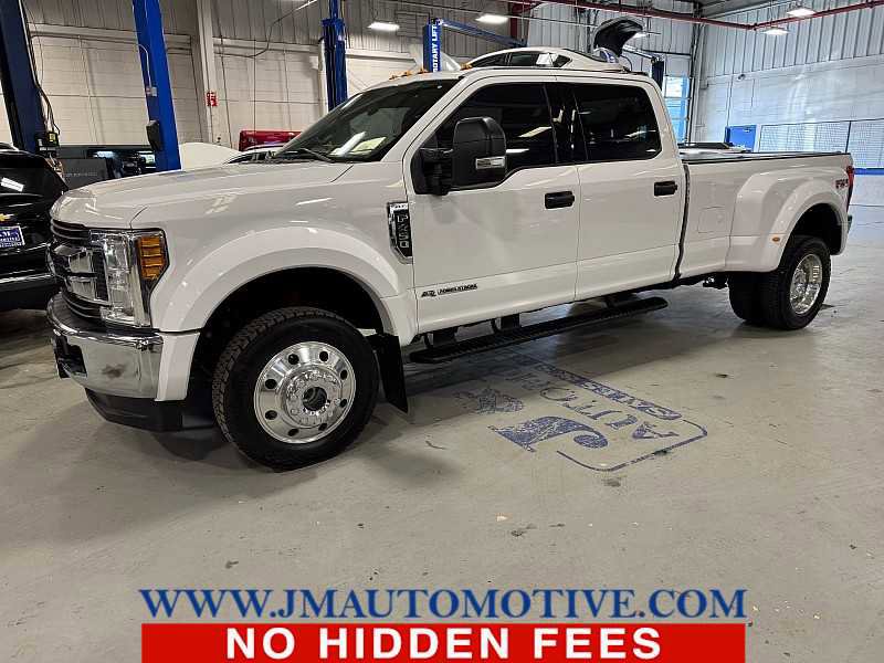 Used 2017 Ford F450 XLT image 1