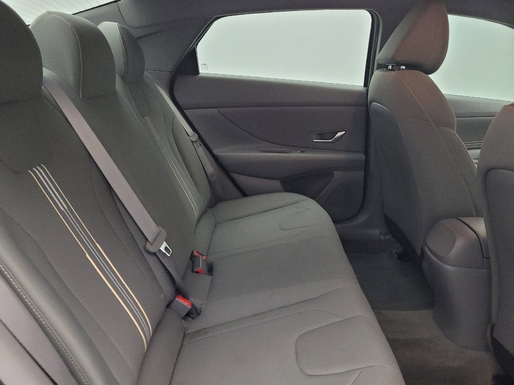 Used 2021 Hyundai Elantra SEL w/ Convenience Package FWD image 19