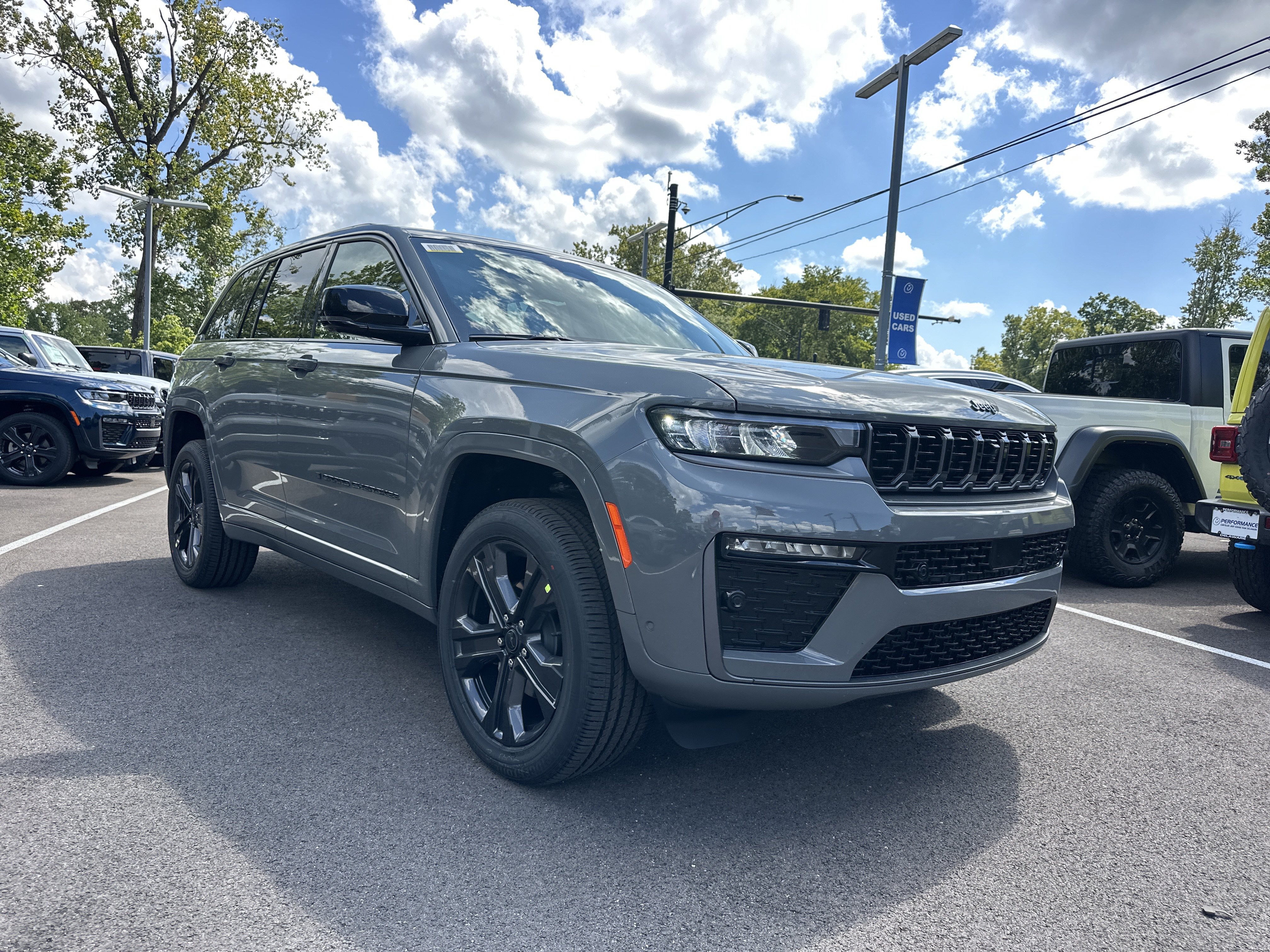 New 2027 Jeep Grand Cherokee Limited AWD/4WD image 19