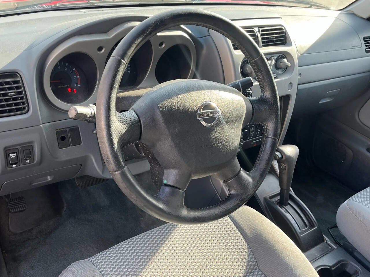 Used 2002 Nissan Frontier SE image 15