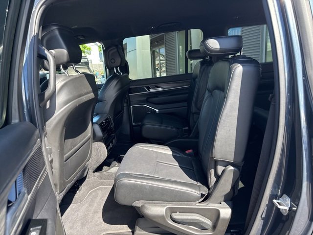 Used 2024 Jeep Wagoneer Series III image 55