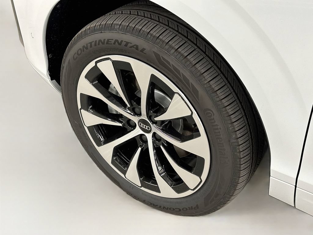 New 2026 Audi Q3 quattro 2.0T AWD/4WD image 24