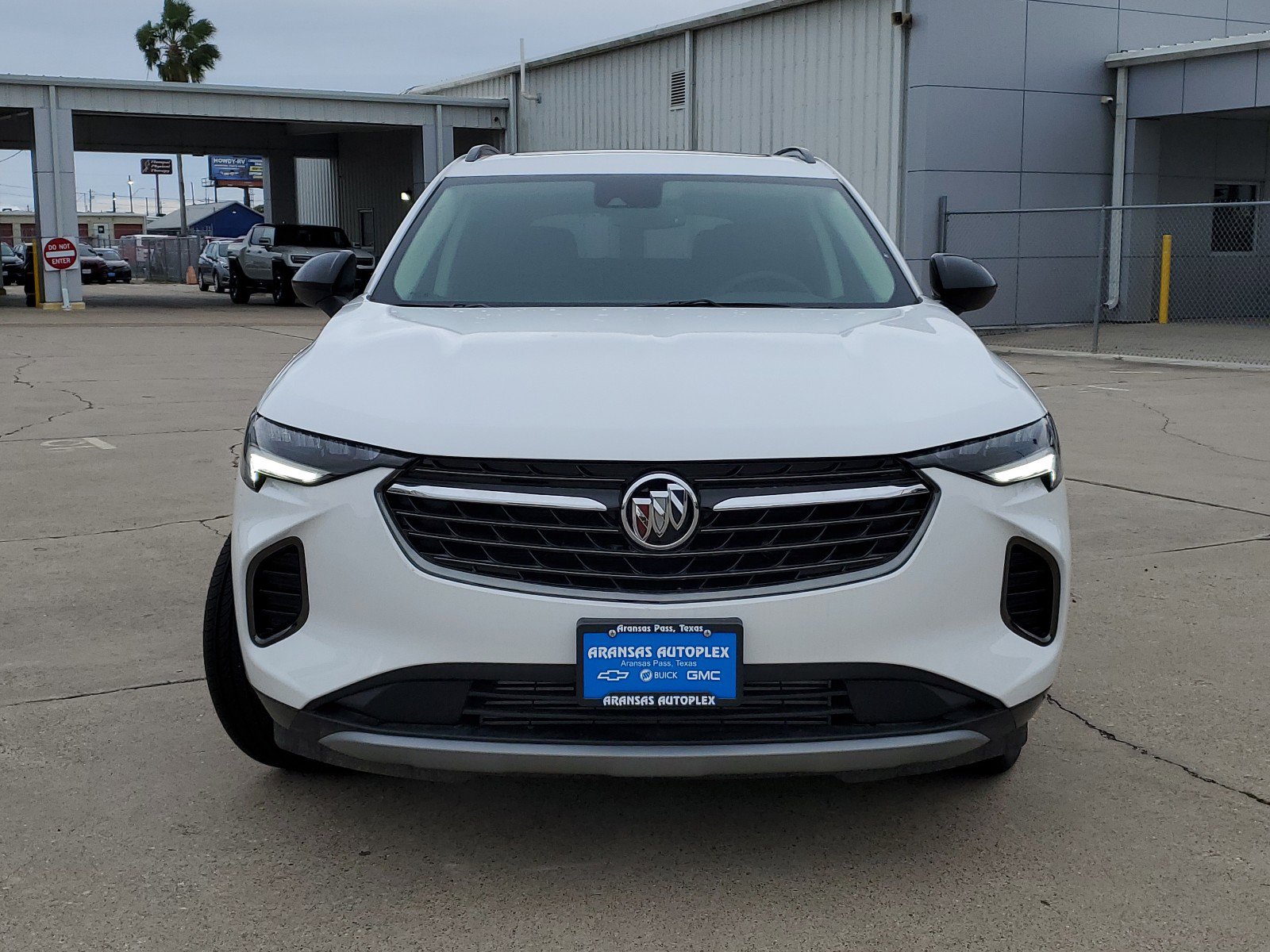 Used 2023 Buick Envision Essence w/ Sport Touring Package image 2