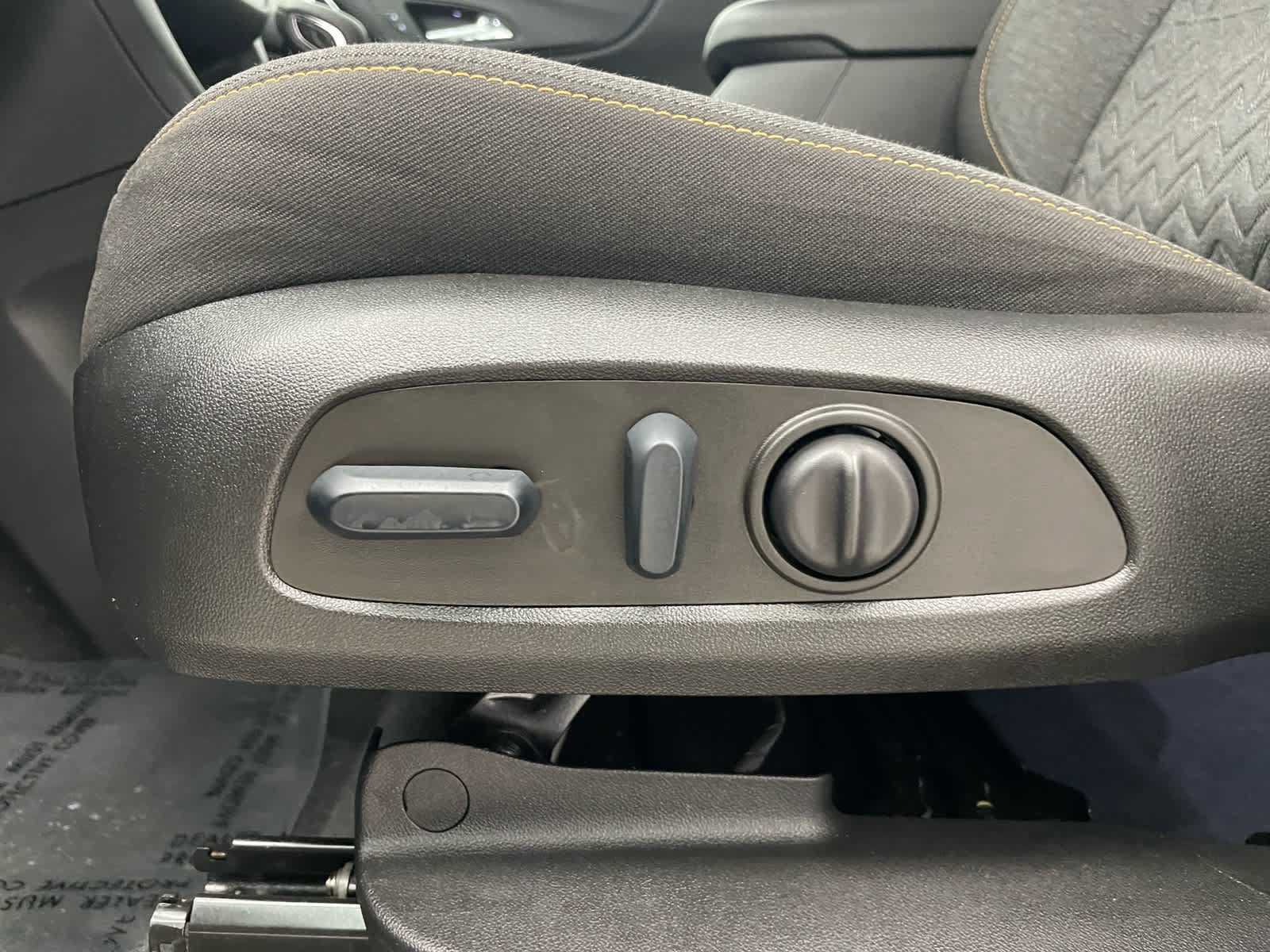 Certified 2022 Chevrolet Equinox LT AWD/4WD image 11